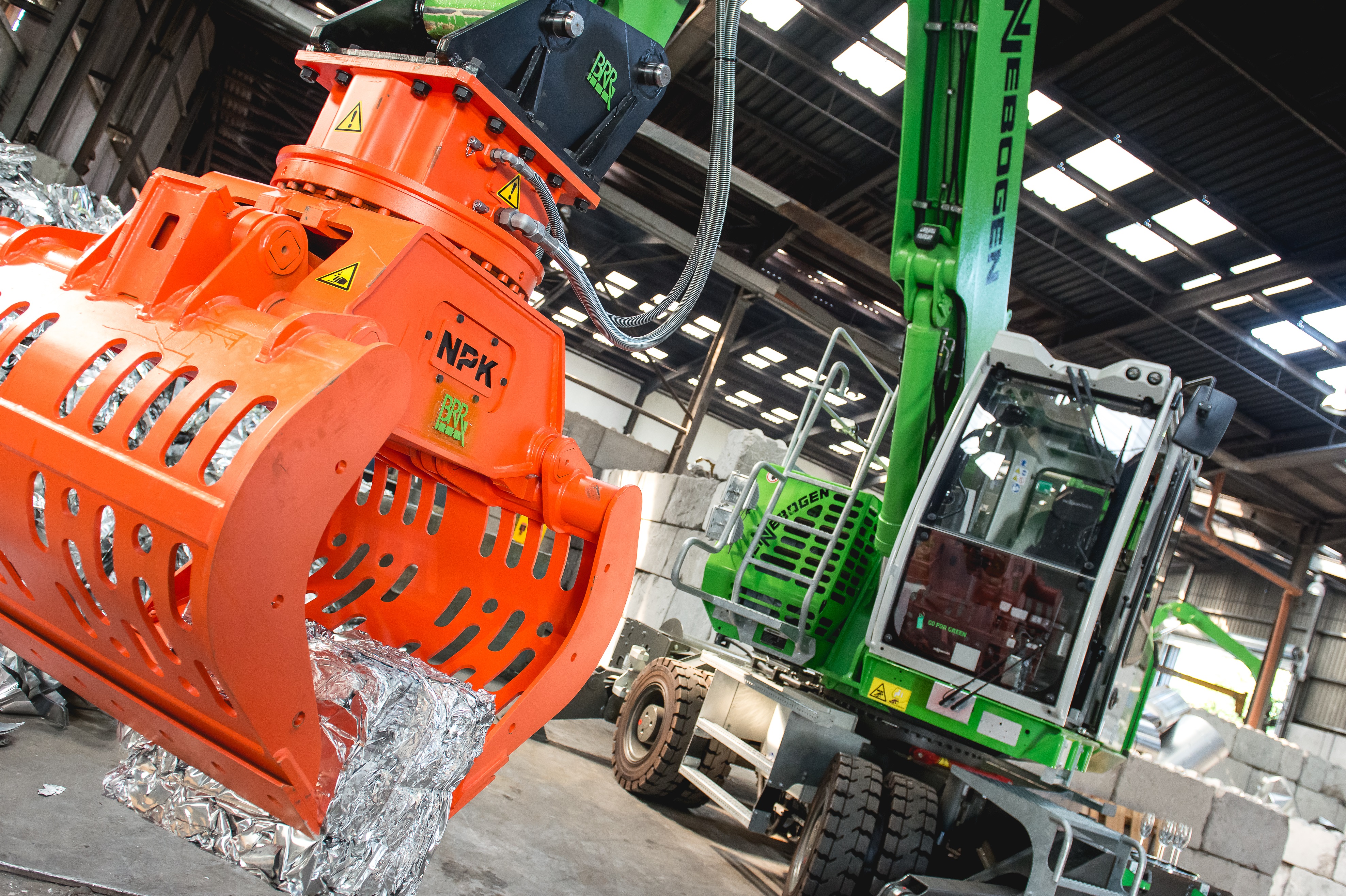 Elektrobagger im Aluminium-Recycling