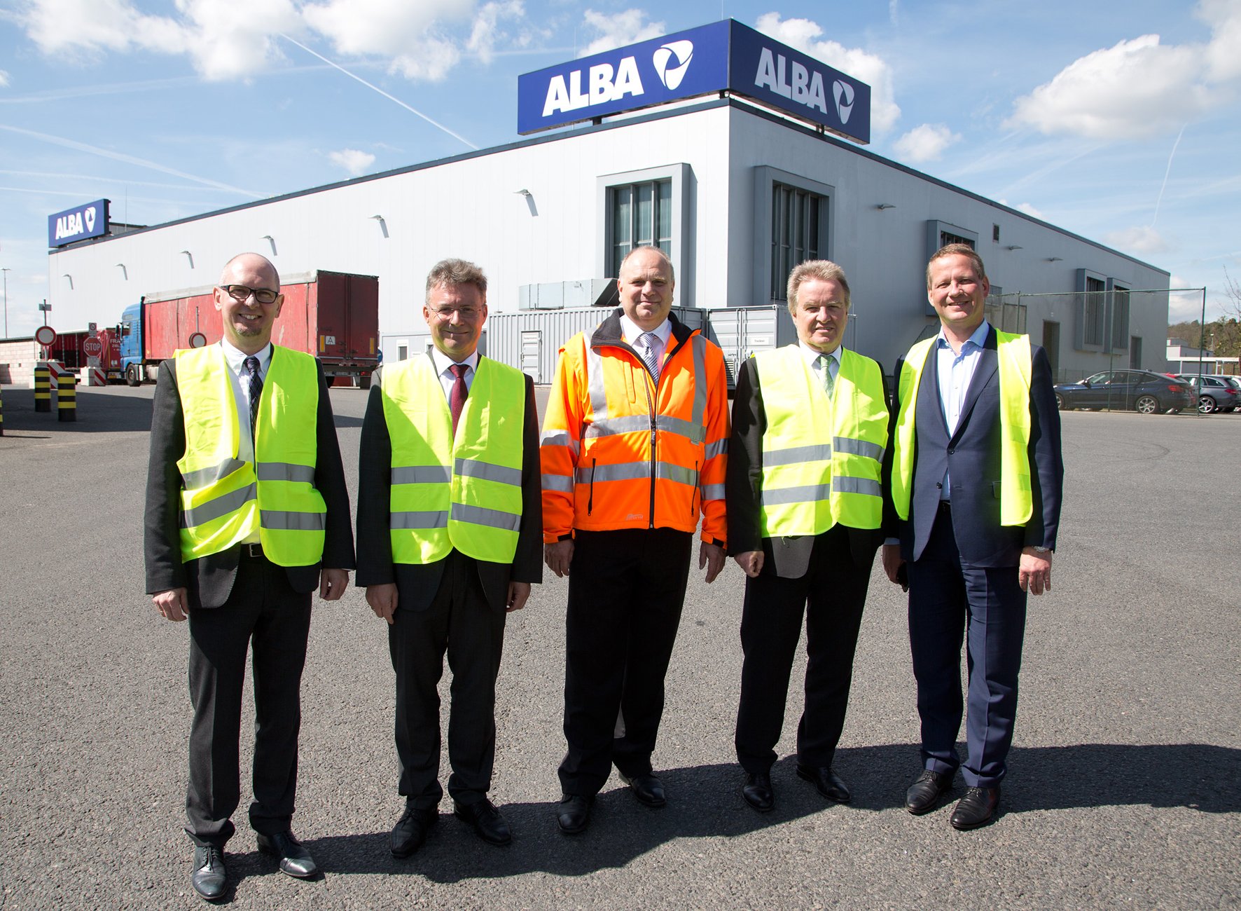 Untersteller besichtigt AlbaSortieranlage RECYCLING magazin