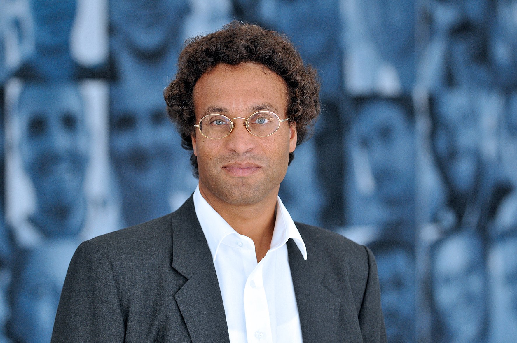 Dr. Marcel Rosefort
