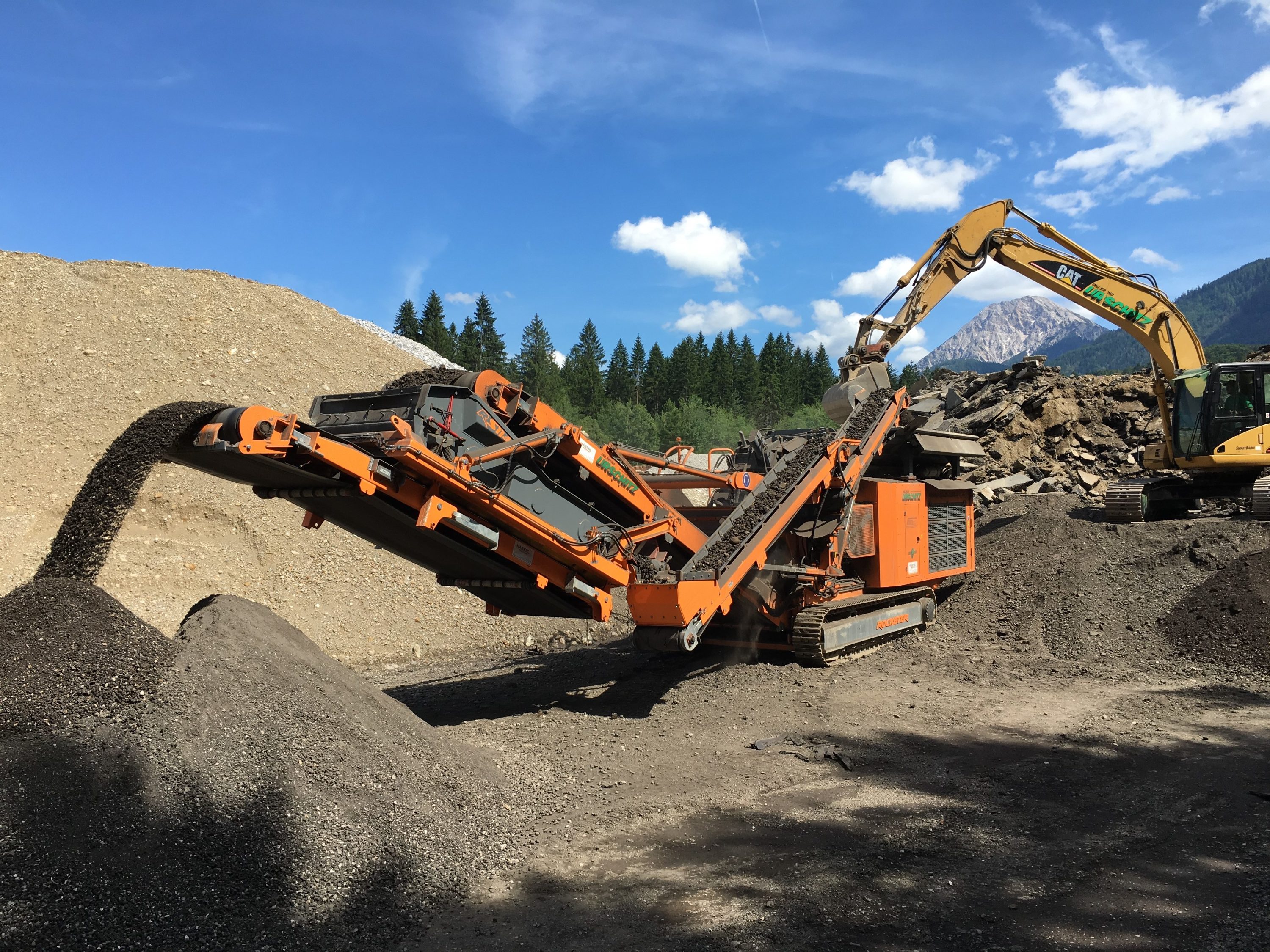 Pic1 R1100DS-Asphalt-Recycling_Urschitz