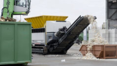 IFAT: 4-Wellen-Zerkleinerer von Untha