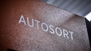 Tomra unterstützt Henkel bei der Optimierung von Verpackungen für das Recycling