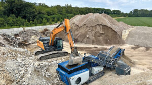 Neuer Kompaktbrecher im Recyclingeinsatz