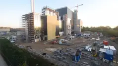 Inbetriebsetzung in der heißen Phase: Kessel erstmals unter Feuer Inbetriebsetzung in der heißen Phase: Kessel erstmals unter Feuer