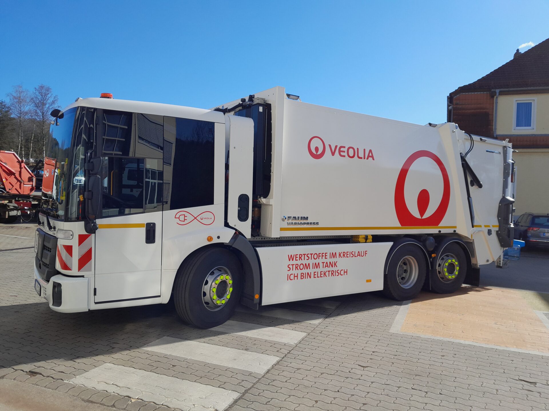 Papiersammlung in Nürnberg mit E-Lkw