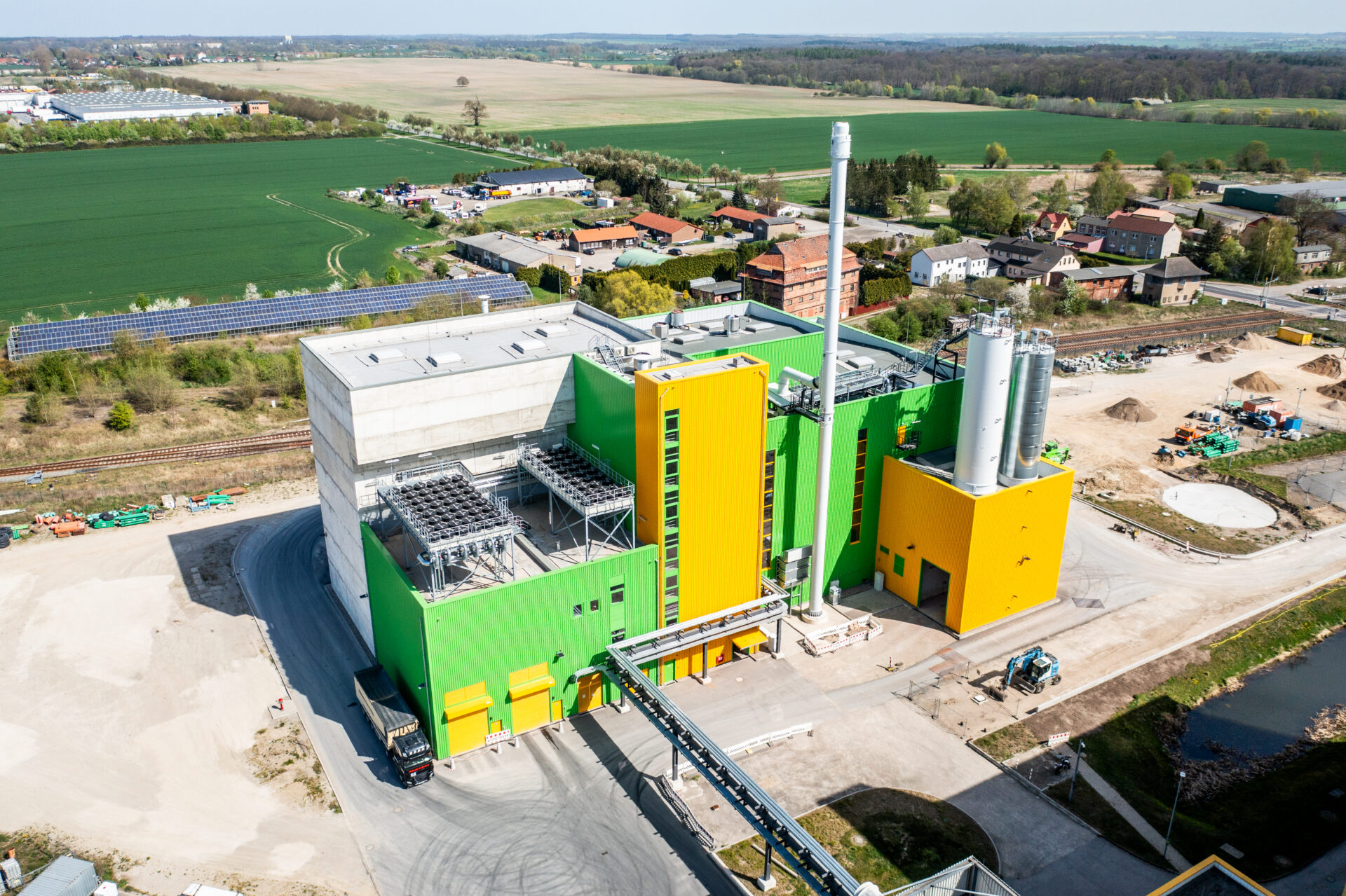 Minister Backhaus weiht Monoverbrennungsanlage in Stavenhagen ein