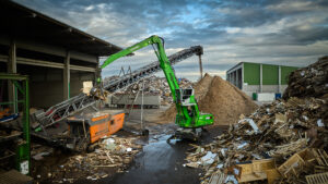 Recyclingbetrieb mit neuem Sennebogen 830 G-Serie