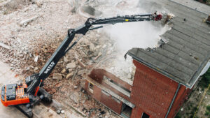 Gebäudeabbruch mit dem neuen KTEG 390HR-7