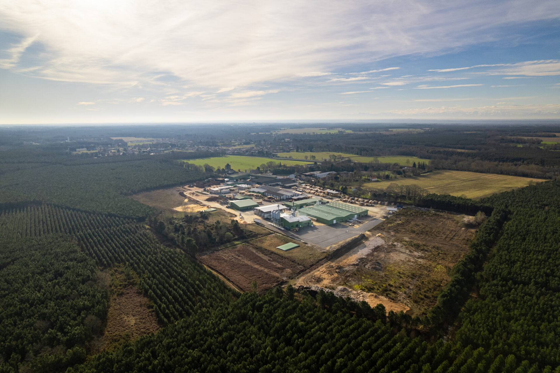 Lesbats optimiert Materiallogistik mit Toploader-Systemen