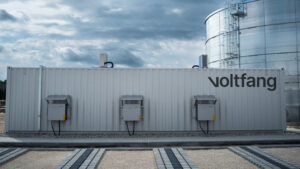 Voltfang eröffnet Europas größte Second-Life-Batteriespeicherfabrik