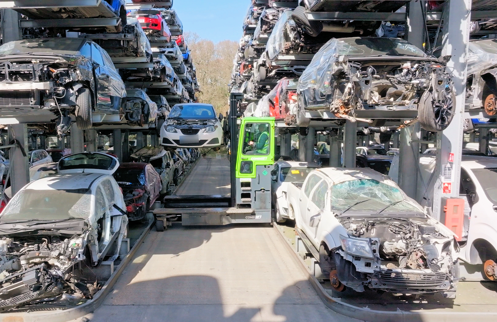 Kragarmregale für Autoverwerter Silverlake