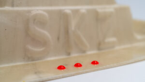 Analyse von Rezyklatoberflächen zum Kleben oder Lackieren im Fokus