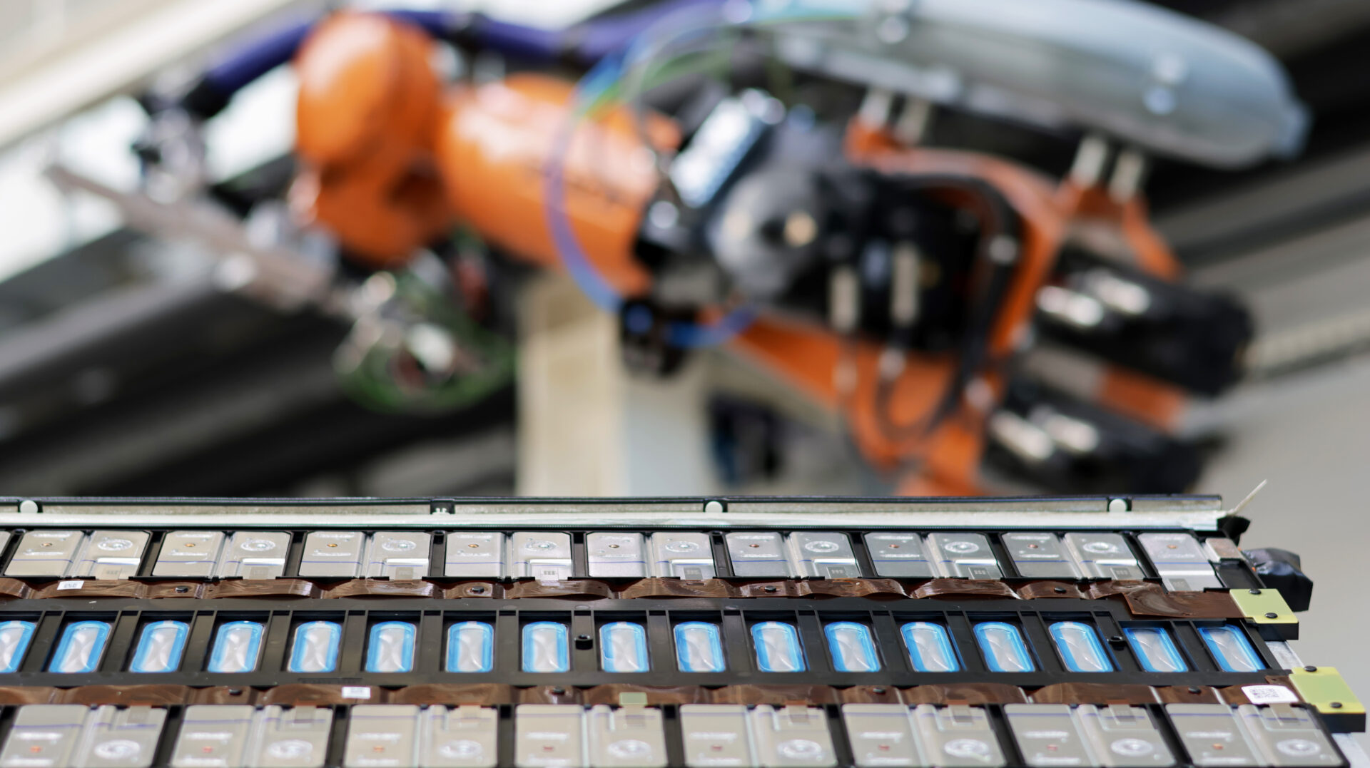 Alte Batterien aus Elektroautos wiederaufbereiten