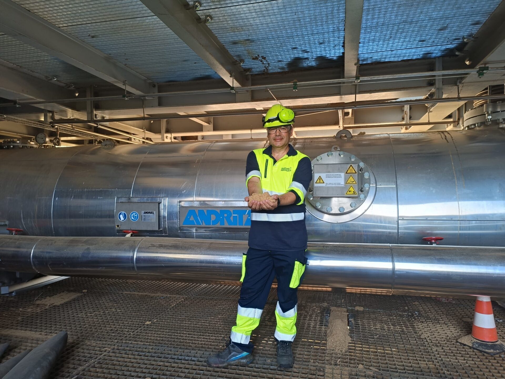 Erste Recyclinglinie für Faserplatten im industriellen Maßstab