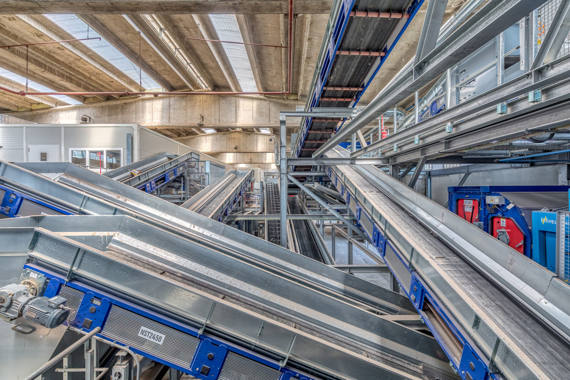 Stadler und Pellenc liefern Sortieranlage für Papier und Karton nach Italien