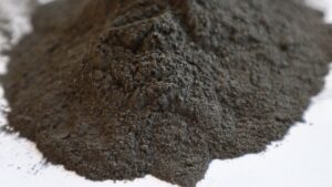 Begehrte Schwarzmasse – wie Europas Rohstoffe nach China wandern