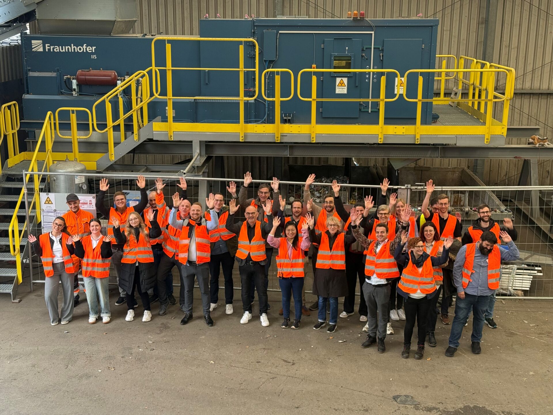 Fraunhofer IIS und Lobbe innovative KI-Röntgensortierung