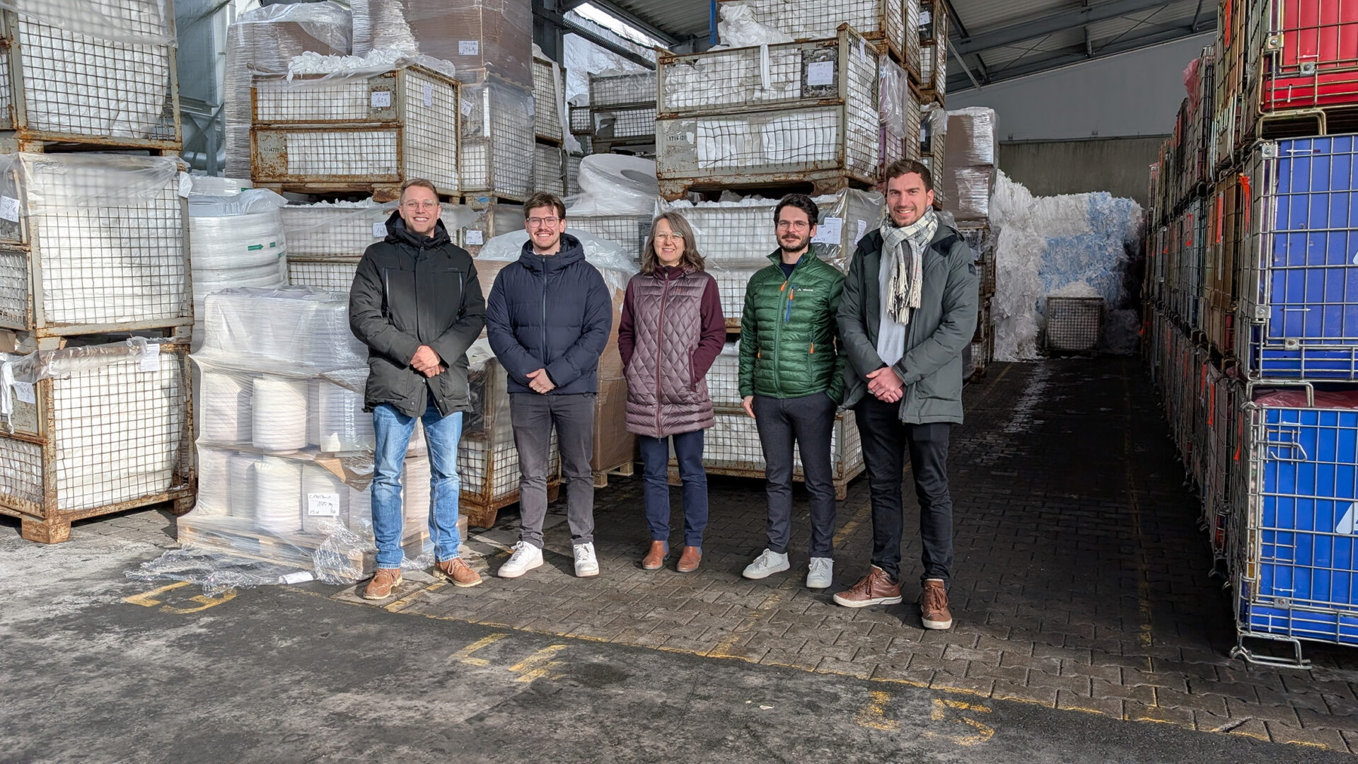 KI bewertet Rezyklate im Fahrzeugbau